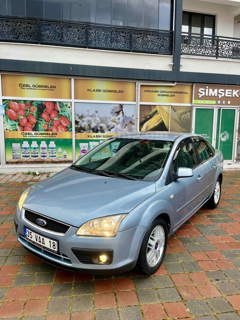 Sahibinden Ford Focus 1.6 TDCi Ghia 2006 Model İzmir 200.500 km