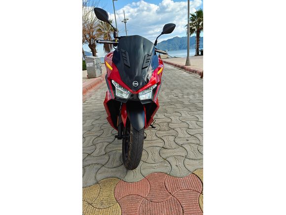 Kazasız, servis bakımlı garantisi devam eden SYM Jet X 125 