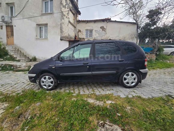 Sahibinden Renault Scenic 1.6 RXE 2000 Model 