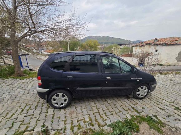 Sahibinden Renault Scenic 1.6 RXE 2000 Model 