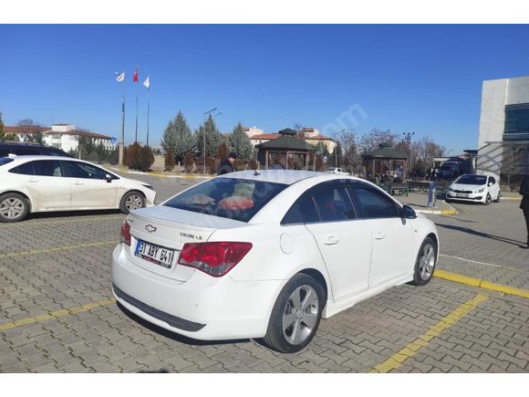 Sahibinden Chevrolet Cruze 1.6 Design Edition Plus 2011 Model  234.000 km Beyaz