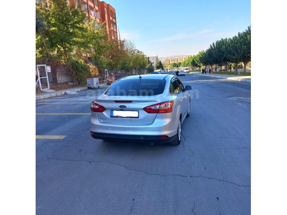 Acil İhtiyaçtan Ford Focus 1.6 Ti-VCT Trend X 2013 Model