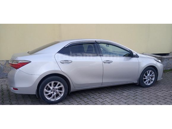 Sahibinden Toyota Corolla 1.4 D-4D Advance 2016 makyajı Model