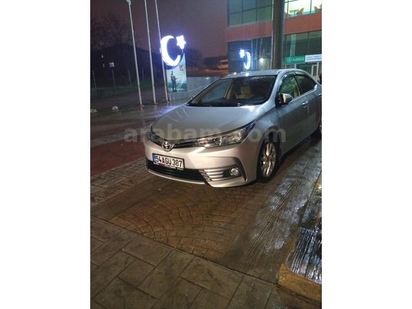 Sahibinden Toyota Corolla 1.4 D-4D Advance 2016 makyajı Model