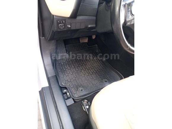 Sahibinden Toyota Corolla 1.4 D-4D Advance 2016 makyajı Model