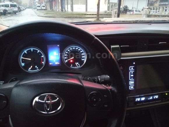 Sahibinden Toyota Corolla 1.4 D-4D Advance 2016 makyajı Model