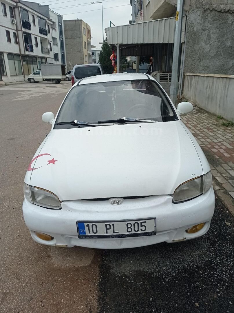 Sahibinden Hyundai Accent 1.3 LS 1999 Model Bursa 278.600 km Beyaz 3