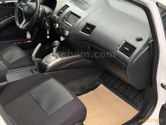 EMSALSİZ DEĞİŞENSİZ SADECE 77BİN KM/OTOMATK/SUNROOF/ELEGAN CİVİC