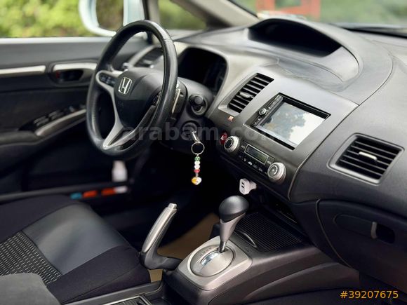 EMSALSİZ DEĞİŞENSİZ SADECE 77BİN KM/OTOMATK/SUNROOF/ELEGAN CİVİC