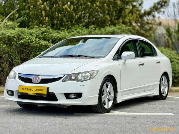 EMSALSİZ DEĞİŞENSİZ SADECE 77BİN KM/OTOMATK/SUNROOF/ELEGAN CİVİC