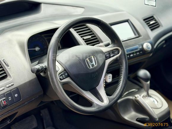 EMSALSİZ DEĞİŞENSİZ SADECE 77BİN KM/OTOMATK/SUNROOF/ELEGAN CİVİC