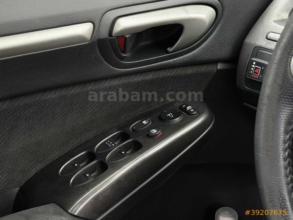 EMSALSİZ DEĞİŞENSİZ SADECE 77BİN KM/OTOMATK/SUNROOF/ELEGAN CİVİC
