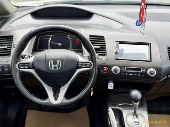 EMSALSİZ DEĞİŞENSİZ SADECE 77BİN KM/OTOMATK/SUNROOF/ELEGAN CİVİC