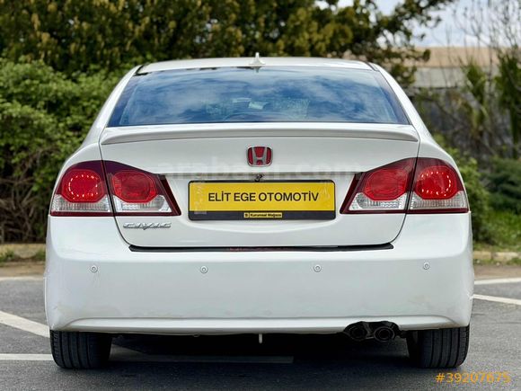 EMSALSİZ DEĞİŞENSİZ SADECE 77BİN KM/OTOMATK/SUNROOF/ELEGAN CİVİC