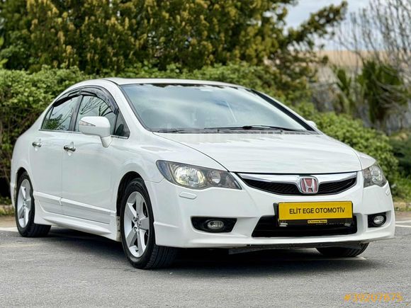 EMSALSİZ DEĞİŞENSİZ SADECE 77BİN KM/OTOMATK/SUNROOF/ELEGAN CİVİC