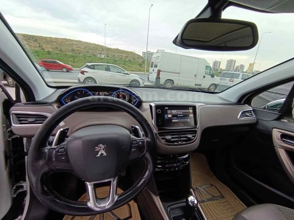 Sahibinden Peugeot 2008 1.6 e-HDi Allure 2015 Model 