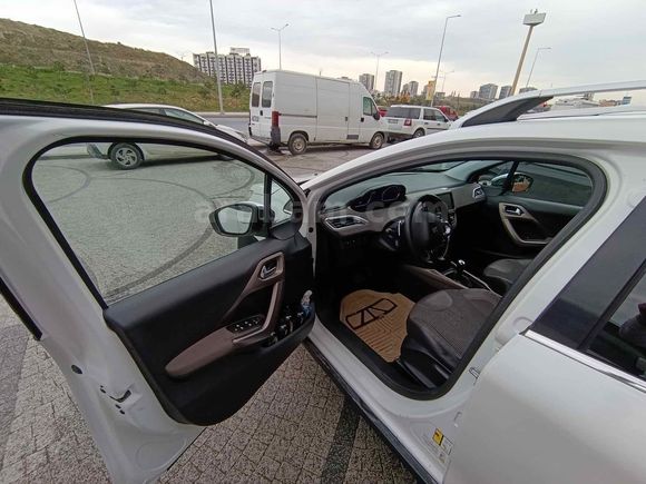 Sahibinden Peugeot 2008 1.6 e-HDi Allure 2015 Model 