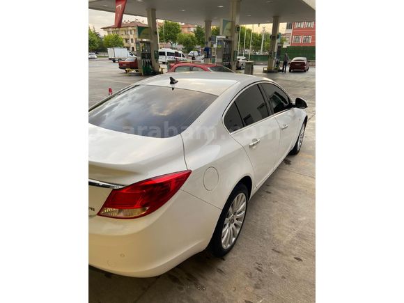 Sahibinden Opel Insignia 2.0 CDTI Cosmo 2011 Model  287 km Beyaz