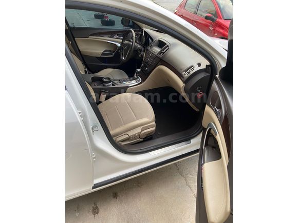 Sahibinden Opel Insignia 2.0 CDTI Cosmo 2011 Model  287 km Beyaz