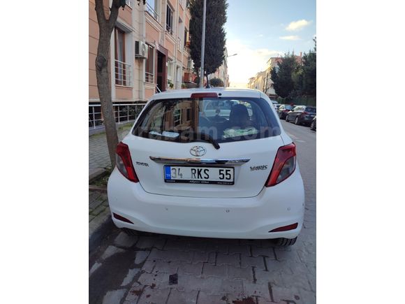 Sahibinden Toyota Yaris 1.33 Fun 2012 Model  133.000 km Beyaz