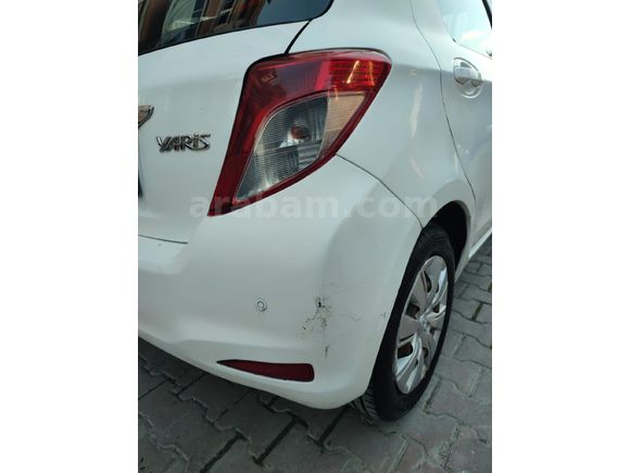 Sahibinden Toyota Yaris 1.33 Fun 2012 Model  133.000 km Beyaz