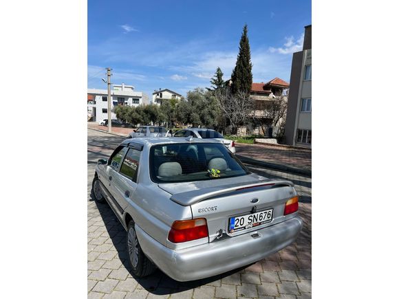 Sahibinden Ford Escort 1.6 CLX 2000 Model