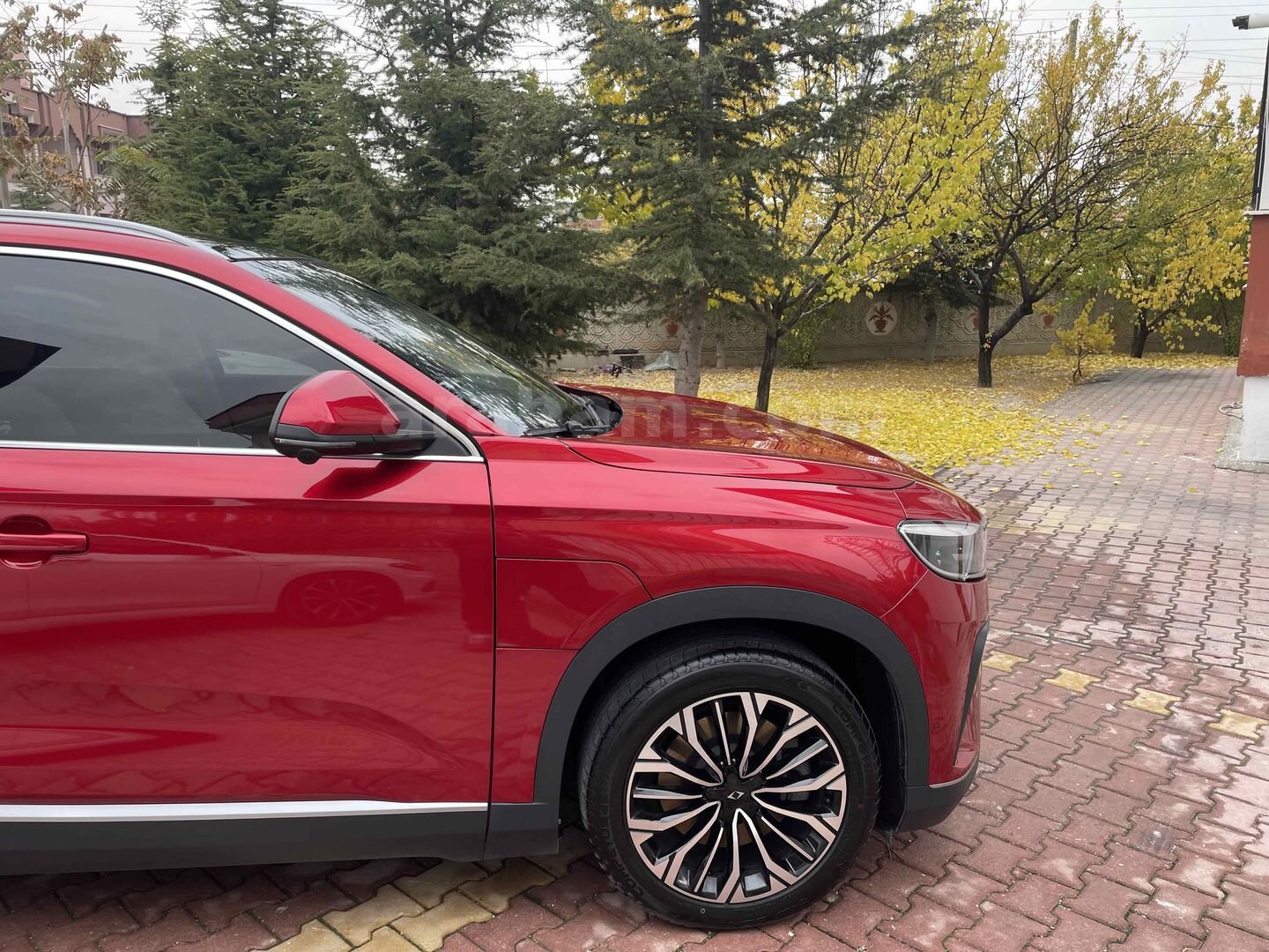 Sahibinden TOGG T10X V2 2023 Model 60.500 km Kırmızı 4