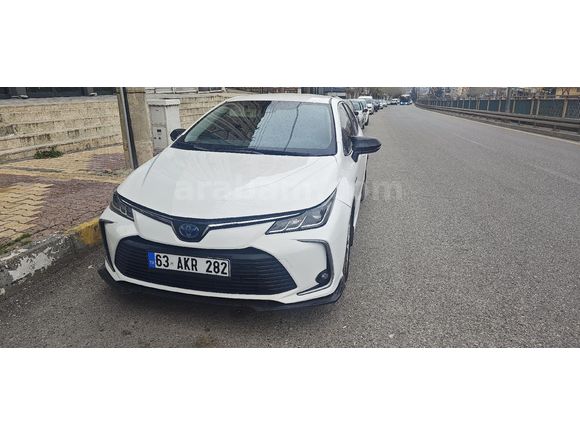 Sahibinden Toyota Corolla 1.8 Hybrid Dream 2021 Model Şanlıurfa 168.000 km Beyaz