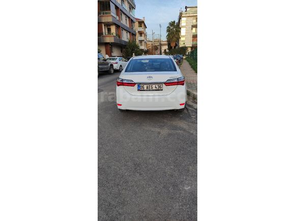 80 bin km.de temiz garaj otomobili  İstanbul Maltepe de