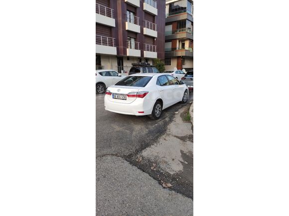 80 bin km.de temiz garaj otomobili  İstanbul Maltepe de