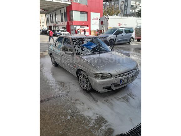 Sahibinden Ford Escort 1.6 Classic 2000 Model