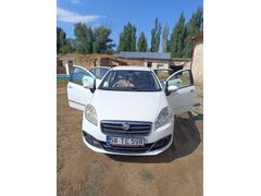 Sahibinden Fiat Linea 1.6 Multijet VIA 2012 Model  195.000 km Beyaz