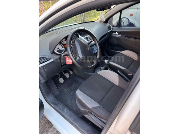 Sahibinden Peugeot 207 1.4 VTi Limited 2009 Model 