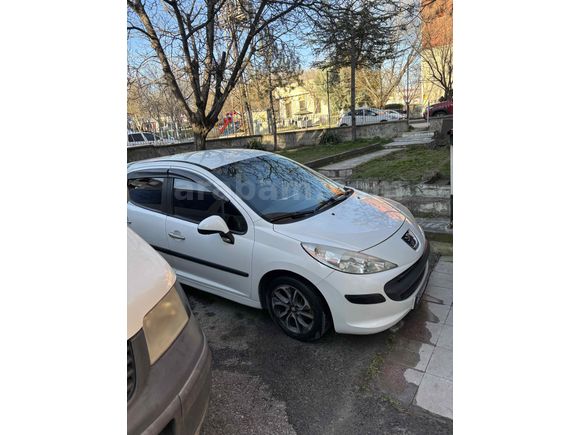 Sahibinden Peugeot 207 1.4 VTi Limited 2009 Model 