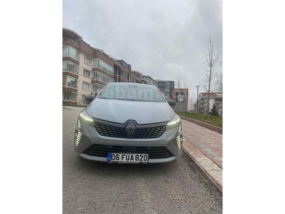 Sahibinden Renault Clio 1.0 TCe Techno Esprit Alpine 2024 Model 
