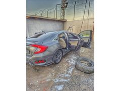 Hatasız boyasız Sahibinden Honda Civic 1.6i VTEC Eco Elegance 2020 tüm bakımları şanzuman yağı dahil değşşti yapıldı. muayene yeni