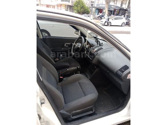 Sahibinden Volkswagen Polo 1.6 Classic 2000 Model araç temiz düzgün hiç LPG takılmadı