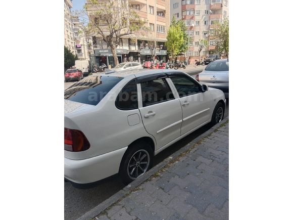 Sahibinden Volkswagen Polo 1.6 Classic 2000 Model araç temiz düzgün hiç LPG takılmadı