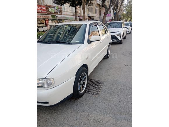 Sahibinden Volkswagen Polo 1.6 Classic 2000 Model araç temiz düzgün hiç LPG takılmadı