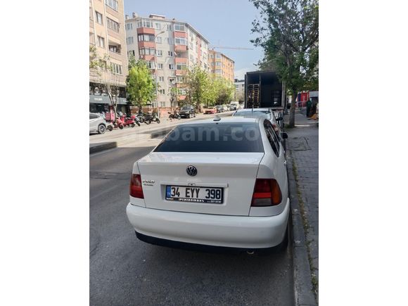 Sahibinden Volkswagen Polo 1.6 Classic 2000 Model araç temiz düzgün hiç LPG takılmadı