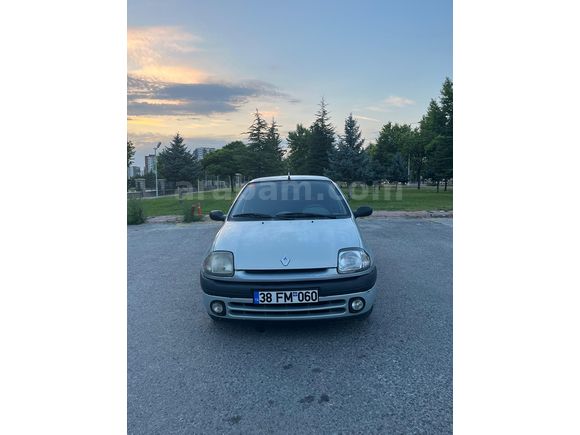 Sahibinden Renault Clio 1.4 RTA 2001 Model 