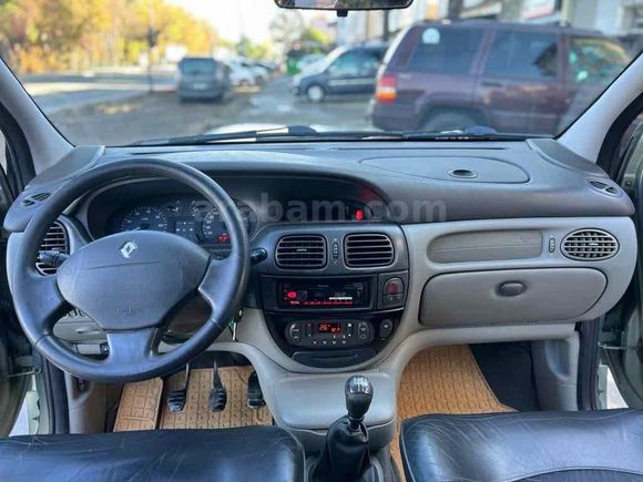 Sahibinden Renault Scenic 1.6 Dynamique 2003 Model 