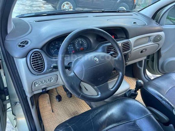 Sahibinden Renault Scenic 1.6 Dynamique 2003 Model 
