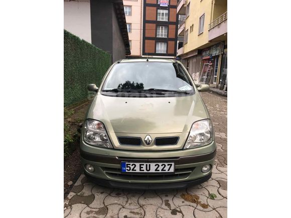 Sahibinden Renault Scenic 1.6 Dynamique 2003 Model 