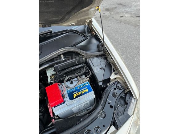 2009 RENAULT MEGANE 1.5 DCİ 185 BİN KM'DE DEĞİŞENSİZ