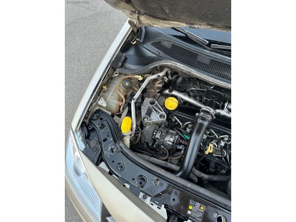 2009 RENAULT MEGANE 1.5 DCİ 185 BİN KM'DE DEĞİŞENSİZ