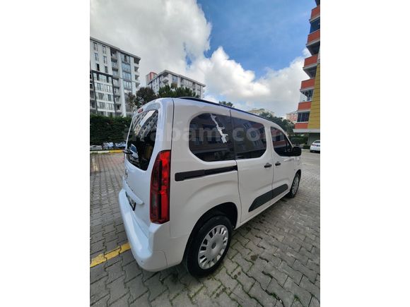 Sahibinden Opel Combo 1.5 CDTI Essential 2025 Model İstanbul