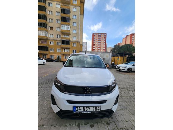 Sahibinden Opel Combo 1.5 CDTI Essential 2025 Model İstanbul