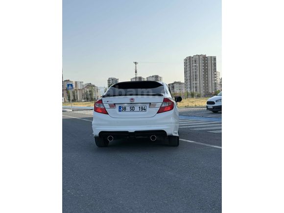 Sahibinden Honda Civic 1.6i VTEC ECO Elegance 2014 Model