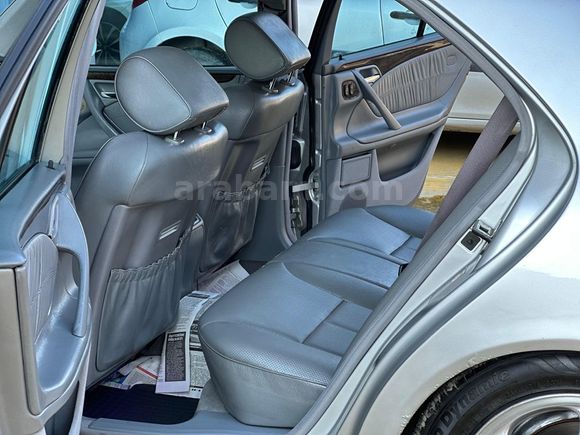  Mercedes - E 200 Kompressor Avantgarde 2001 Model E.2 Paket